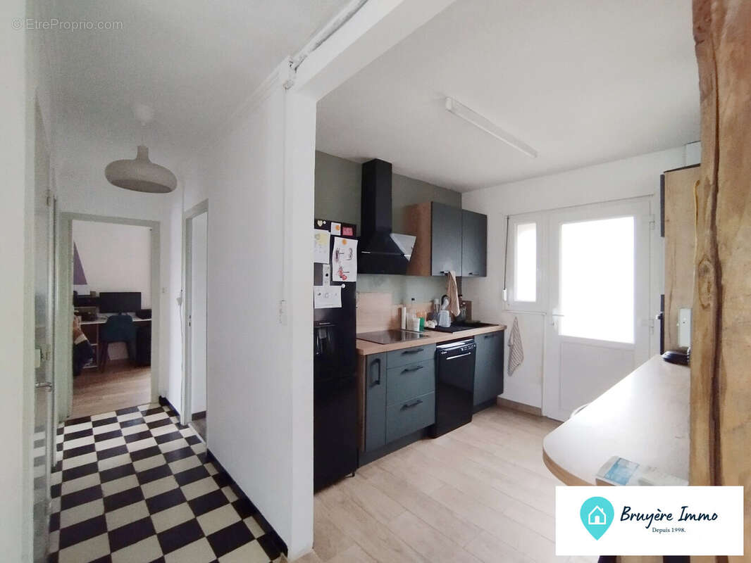 Maison à AVESNES-SUR-HELPE