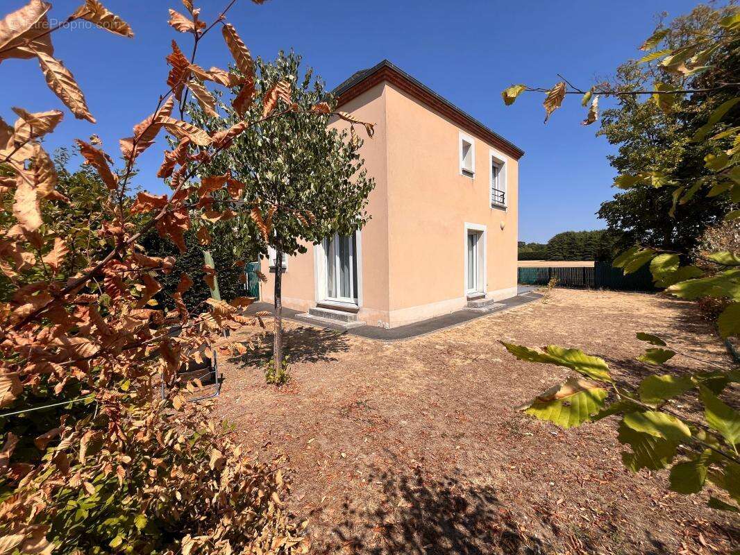 Maison À Vendre à 5 minutes d'Orléans centre - photo 19