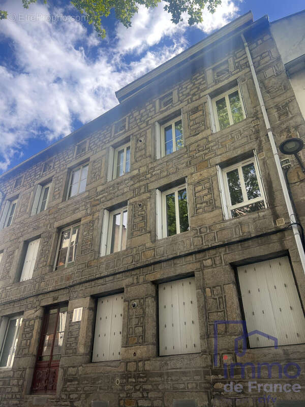 Appartement à SAINT-ETIENNE
