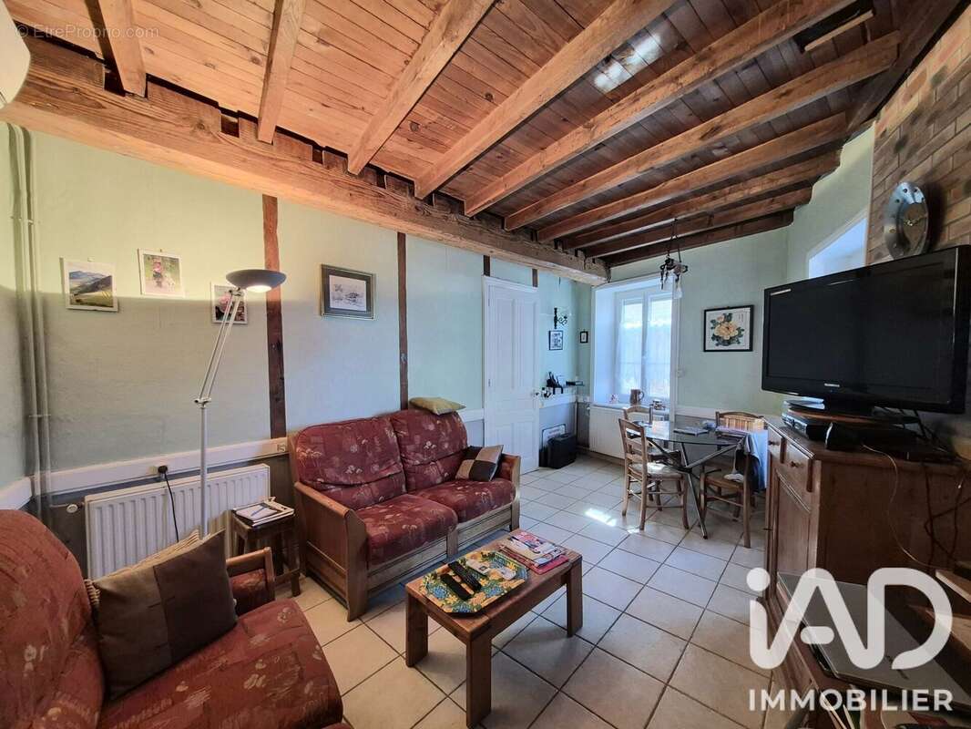 Maison 115 m² à Saint-Barthelemy-Lestra  - photo 5