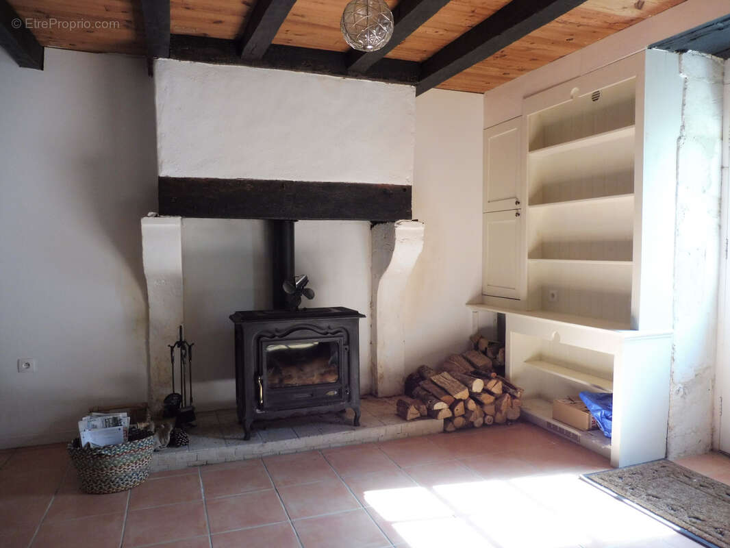 Maison à BONNES