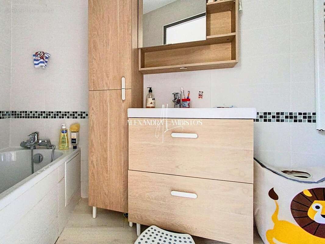 Photo 8 - Appartement à RESTINCLIERES