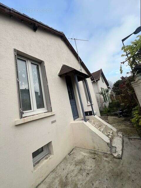 Maison à VILLETANEUSE
