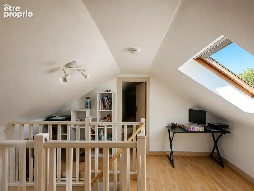 Maison de 5 pièces de 140 m² à Montereau - photo 10