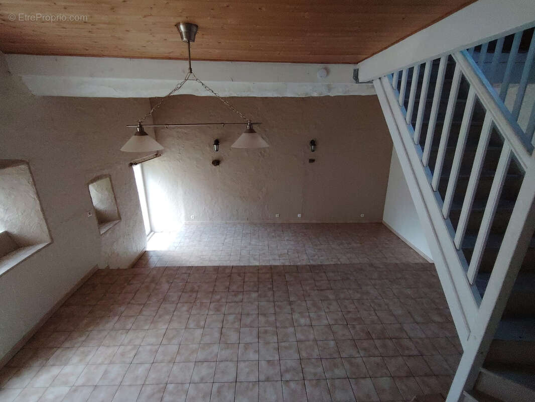 Maison à CONDE-SUR-NOIREAU