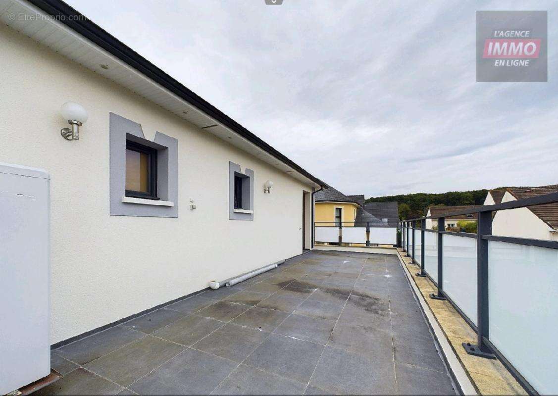 Maison 310 m² à Oissel  - photo 20