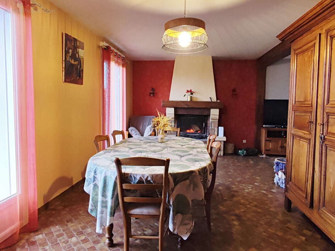 Maison à RAUVILLE-LA-PLACE