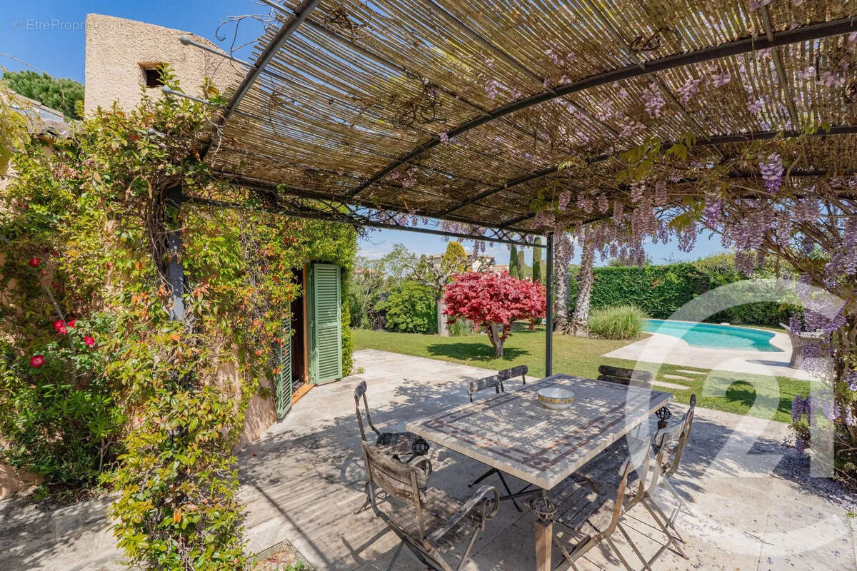Maison à VILLENEUVE-LOUBET