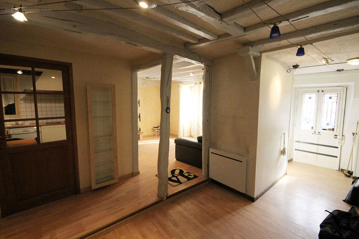 Maison à VERT-LE-PETIT