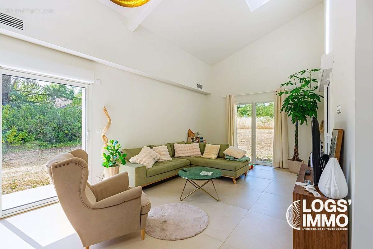 Maison 208 m² à Gradignan  - photo 7