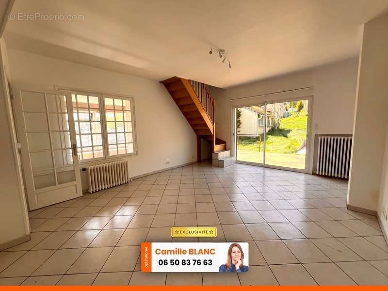 Appartement à JOUY