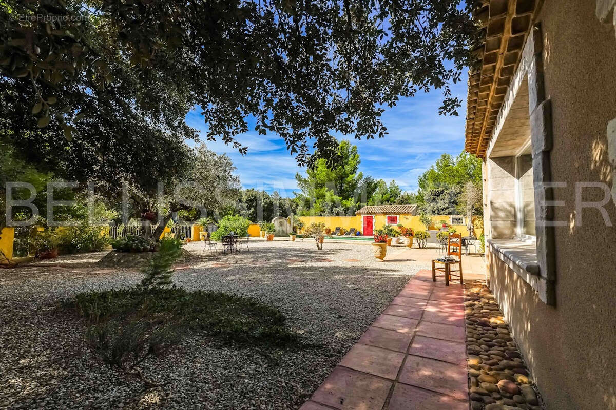 Maison à MAUSSANE-LES-ALPILLES