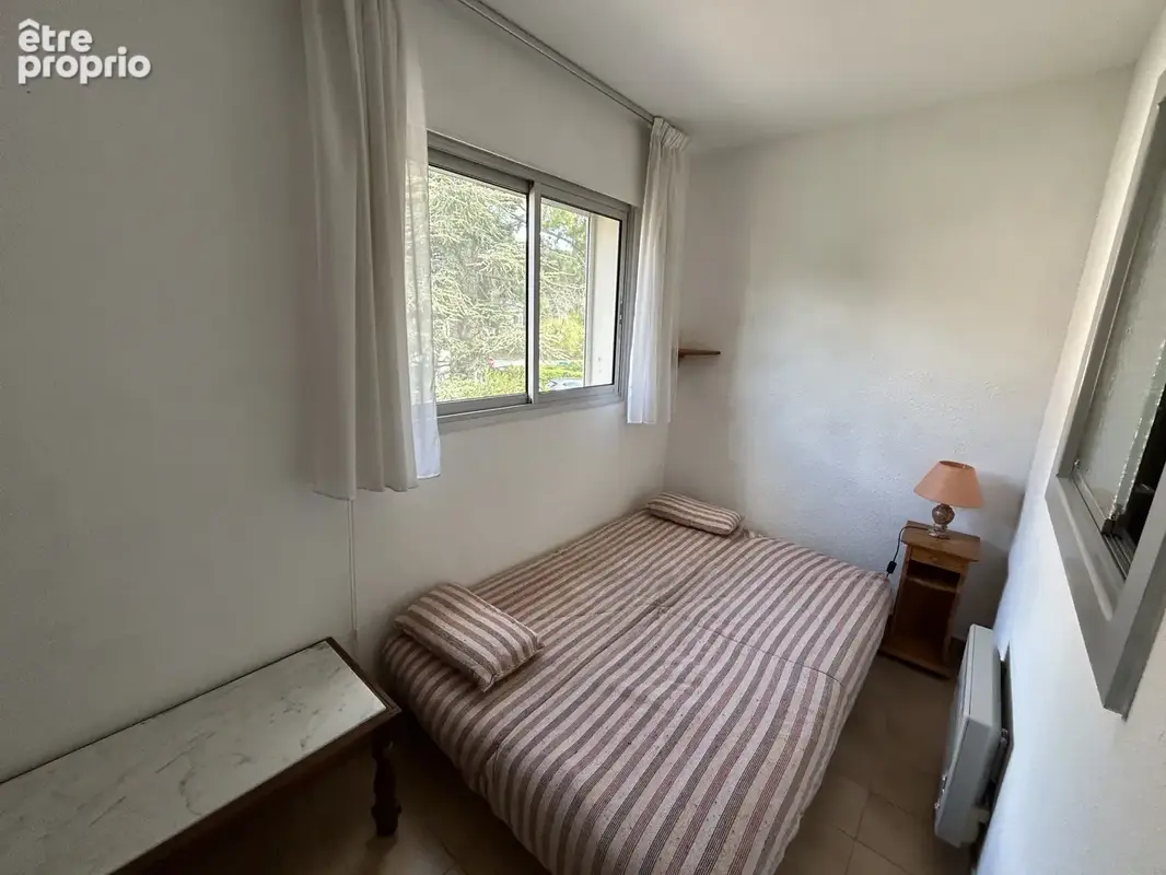 Appartement trois pièces dans une petite résidence proche des plages. - photo 9
