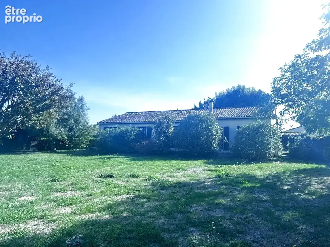 Maison de village avec 4 chambres et piscine au calme - photo 15