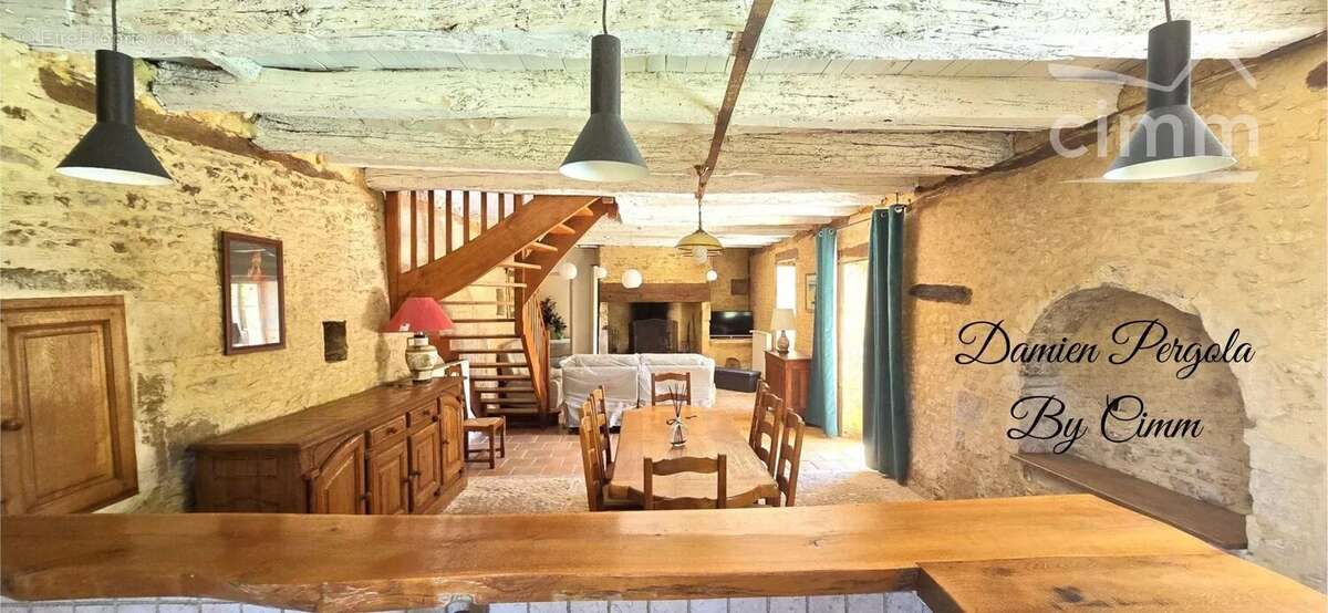 Maison à VALOJOULX