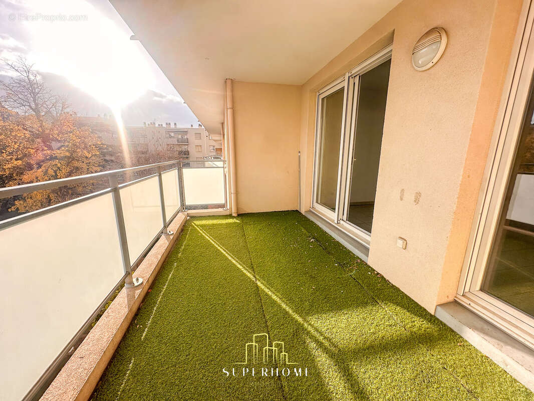 Appartement à MARSEILLE-9E