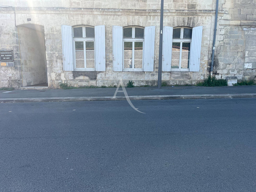 Commerce à ROCHEFORT