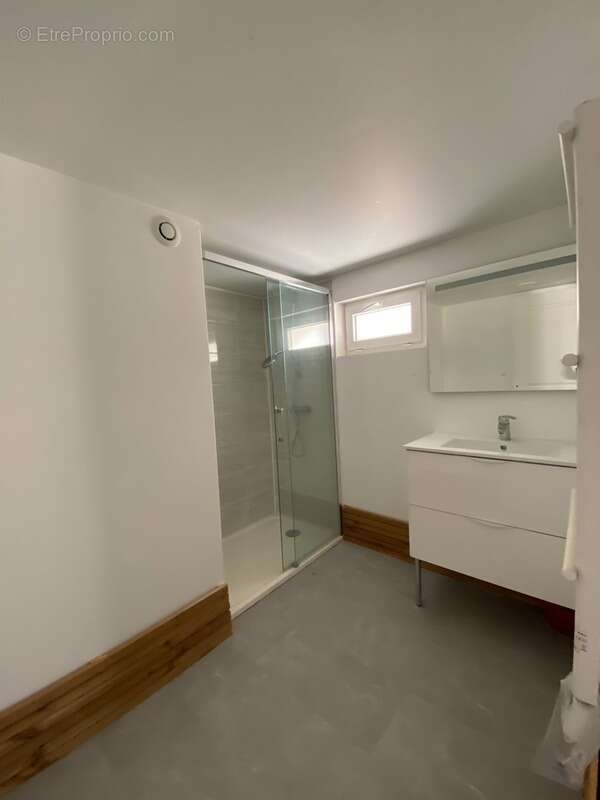 Maison à RUELLE-SUR-TOUVRE