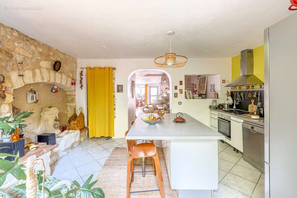Maison à MAUGUIO