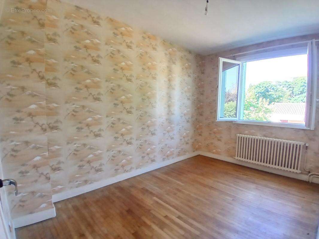 Maison lumineuse 4 chambres avec terrain clos et arboré - photo 12
