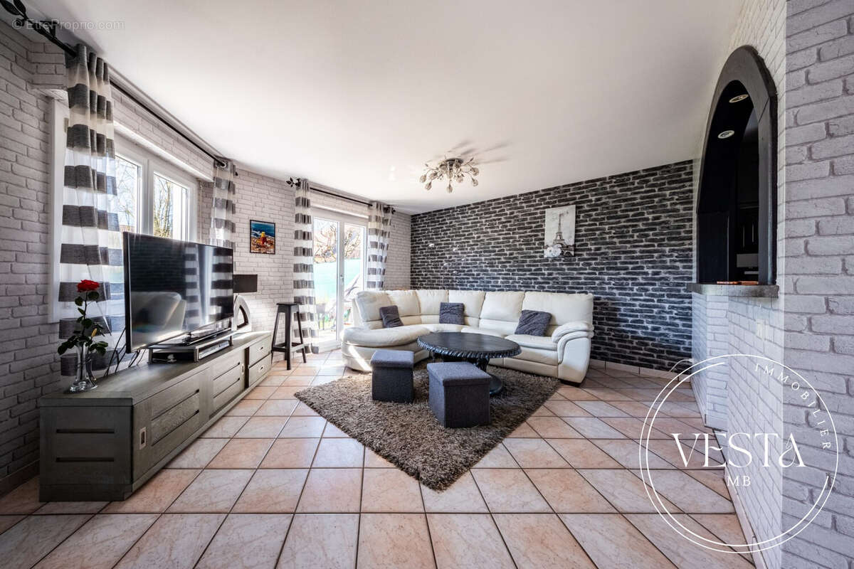 Maison à CHEVIGNY-SAINT-SAUVEUR