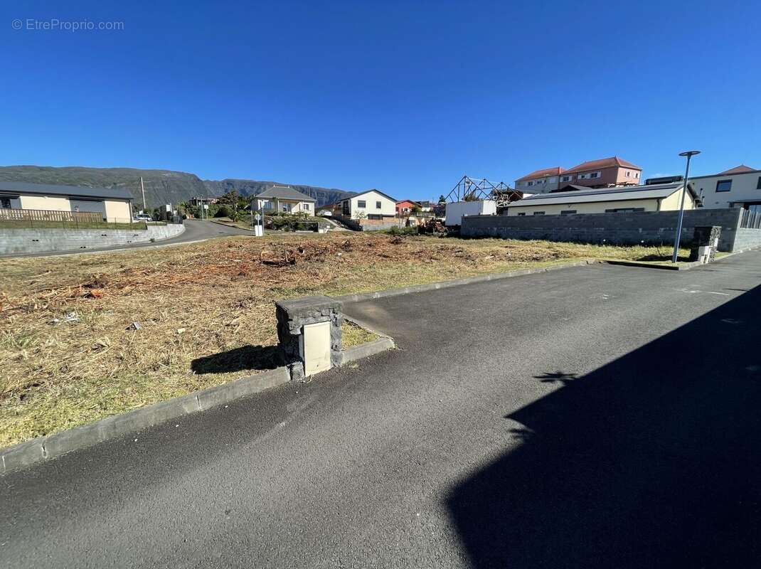 Terrain à SAINT-PIERRE
