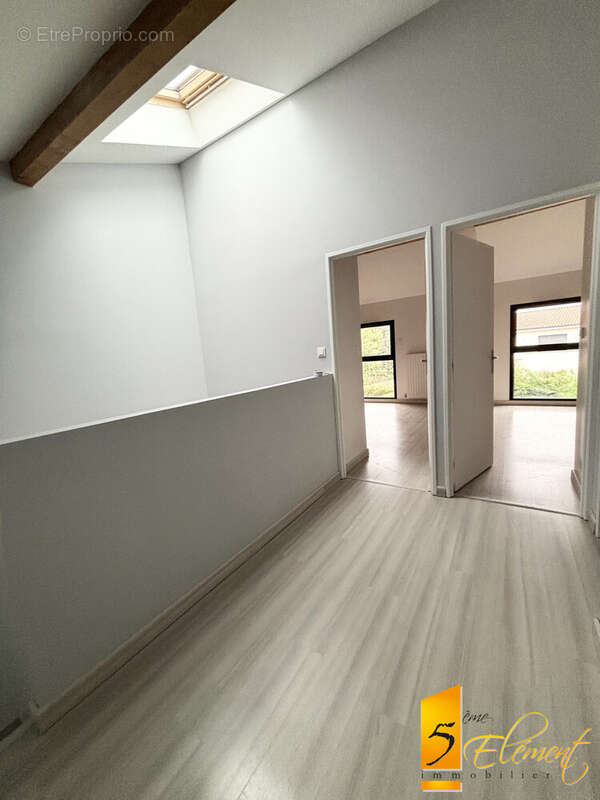 Maison 67 m² à La Tour-De-Salvagny  - photo 8