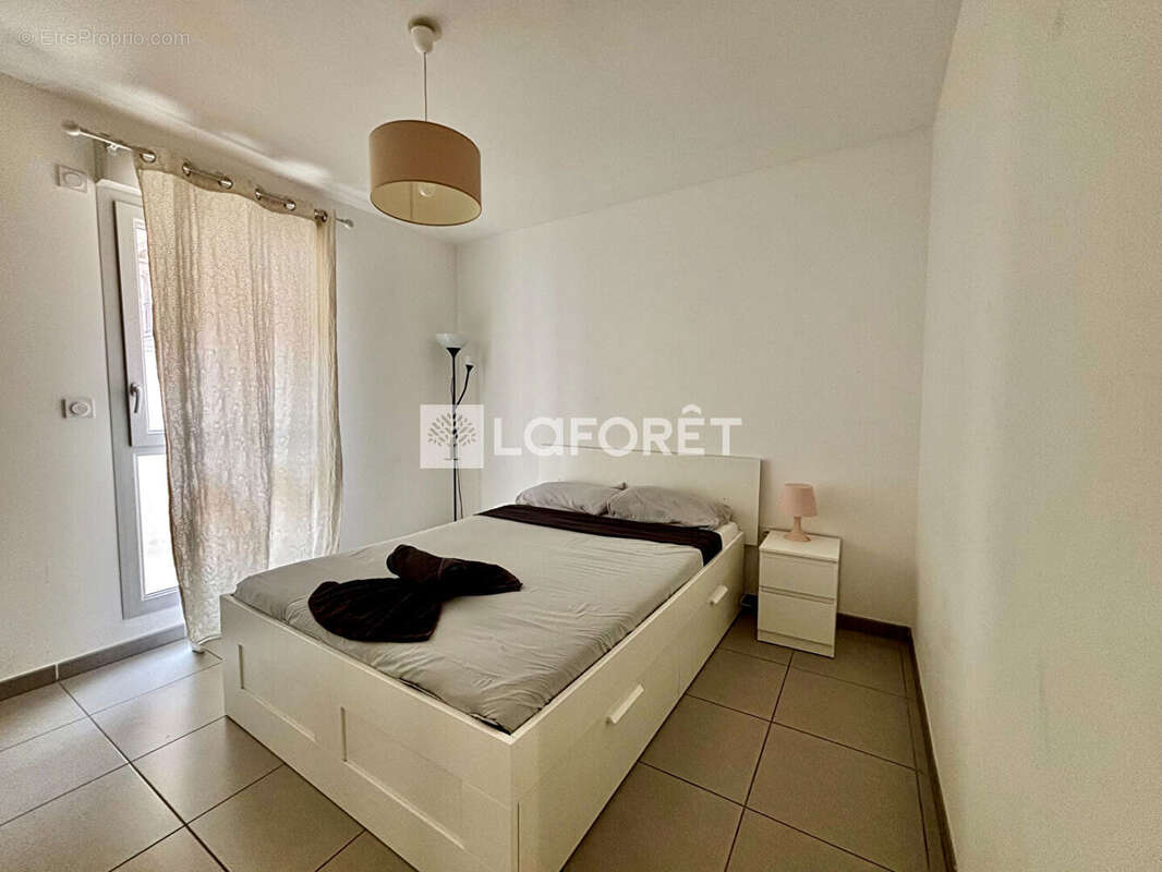 Appartement à MARSEILLE-2E