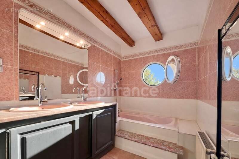 Maison 5 chambres ou 2 appartements T2/T4 + terrain à bâtir en option - photo 17