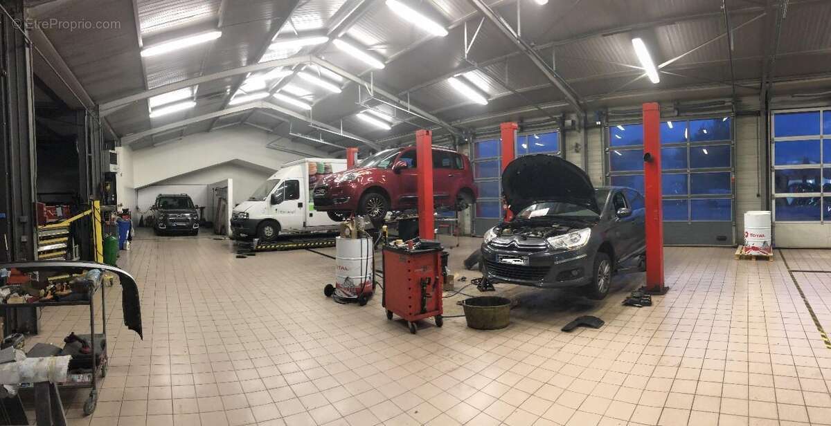 Commerce à ROESCHWOOG