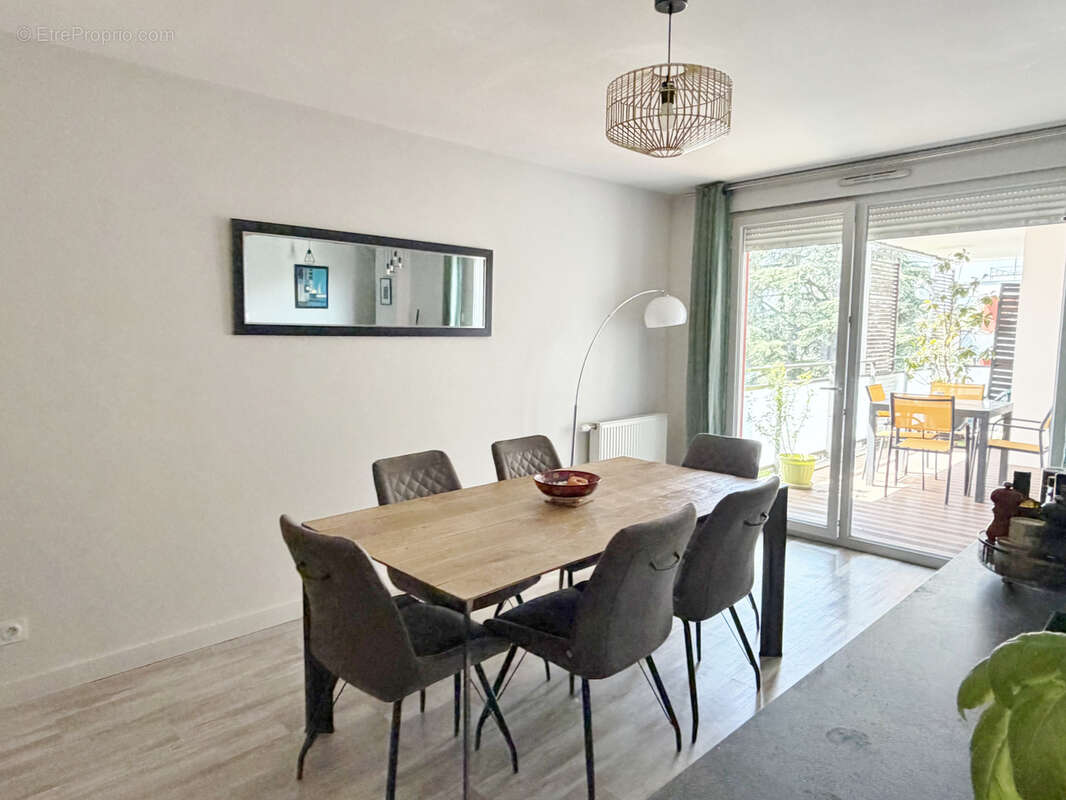 Appartement à CRAPONNE