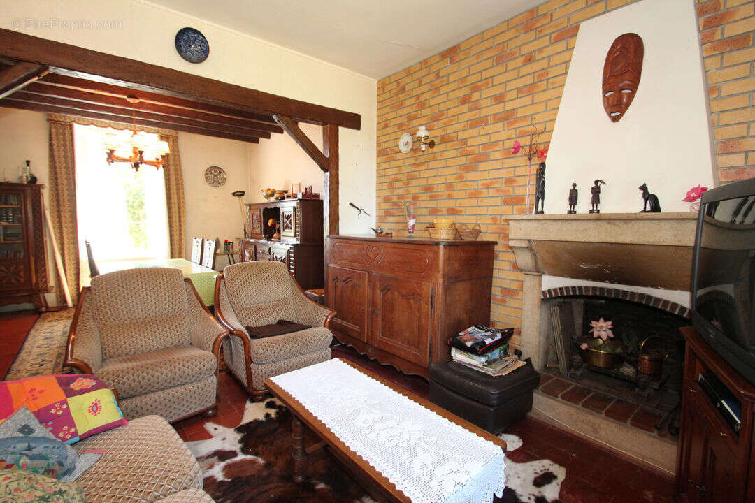 Maison à CHAMPVERT