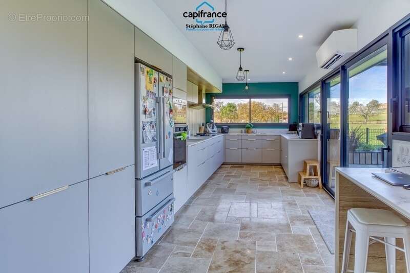 Propriete à vendre 7 pièces VILLENEUVE SUR LOT (47) de 229m2 habitables sur un terrain clos de 5965m2 - photo 9