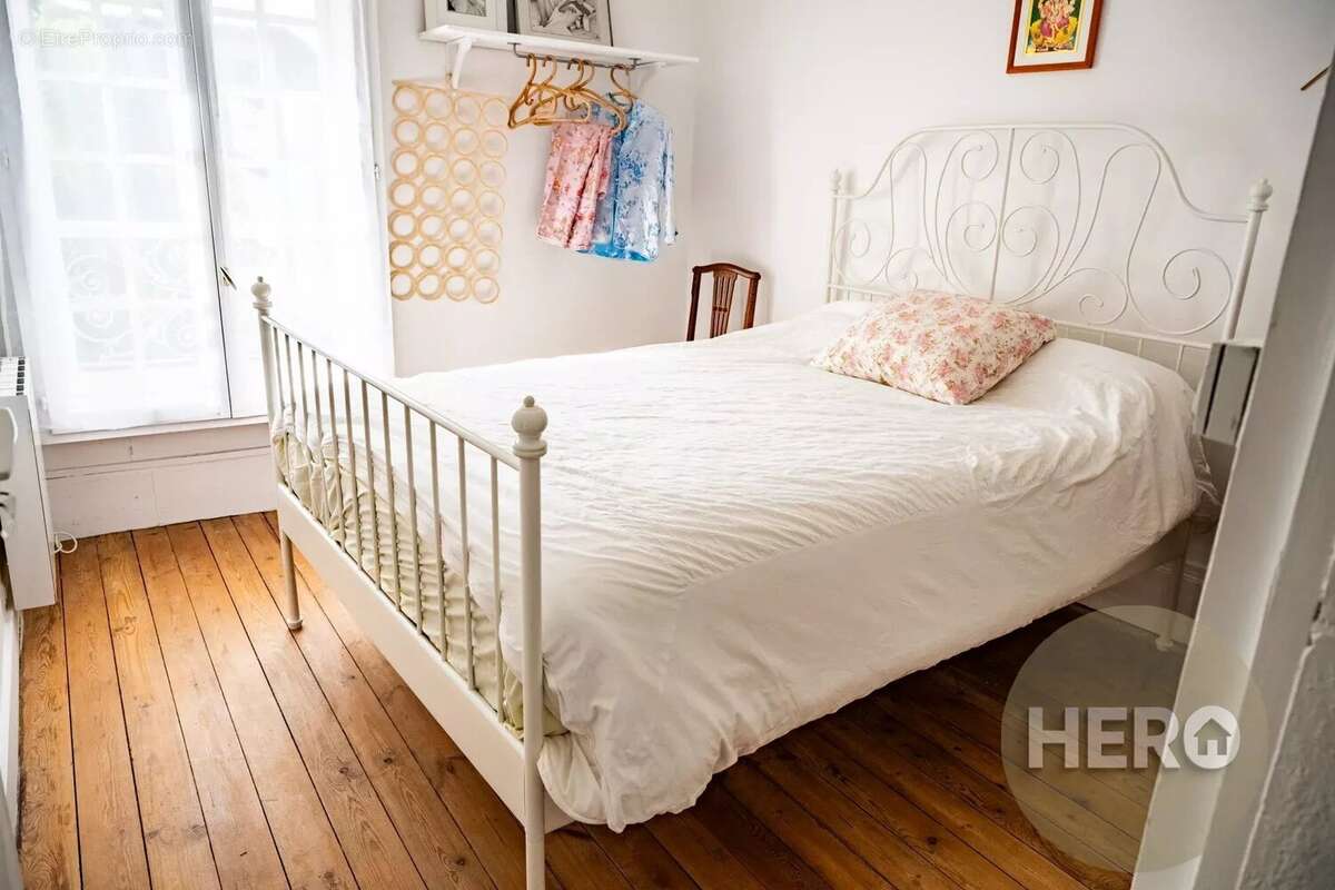 Appartement à NEAUPHLE-LE-CHATEAU