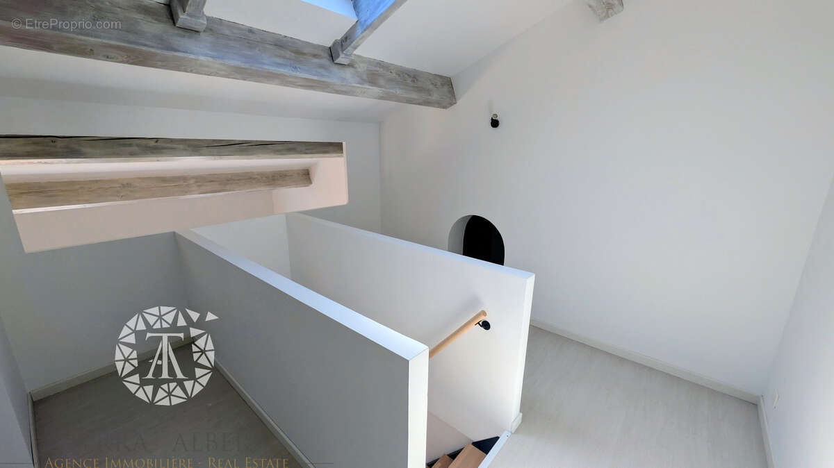 Maison à LAROQUE-DES-ALBERES