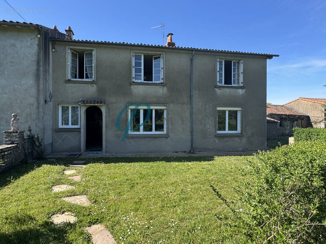 Maison à LE FUILET