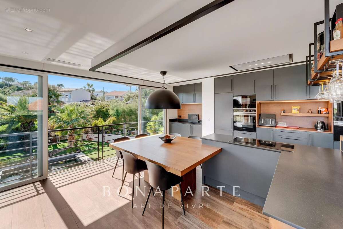Maison à FREJUS