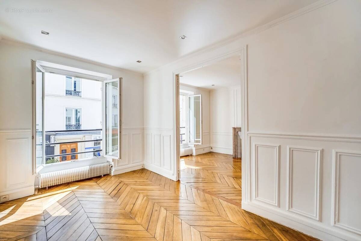 Appartement à PARIS-7E