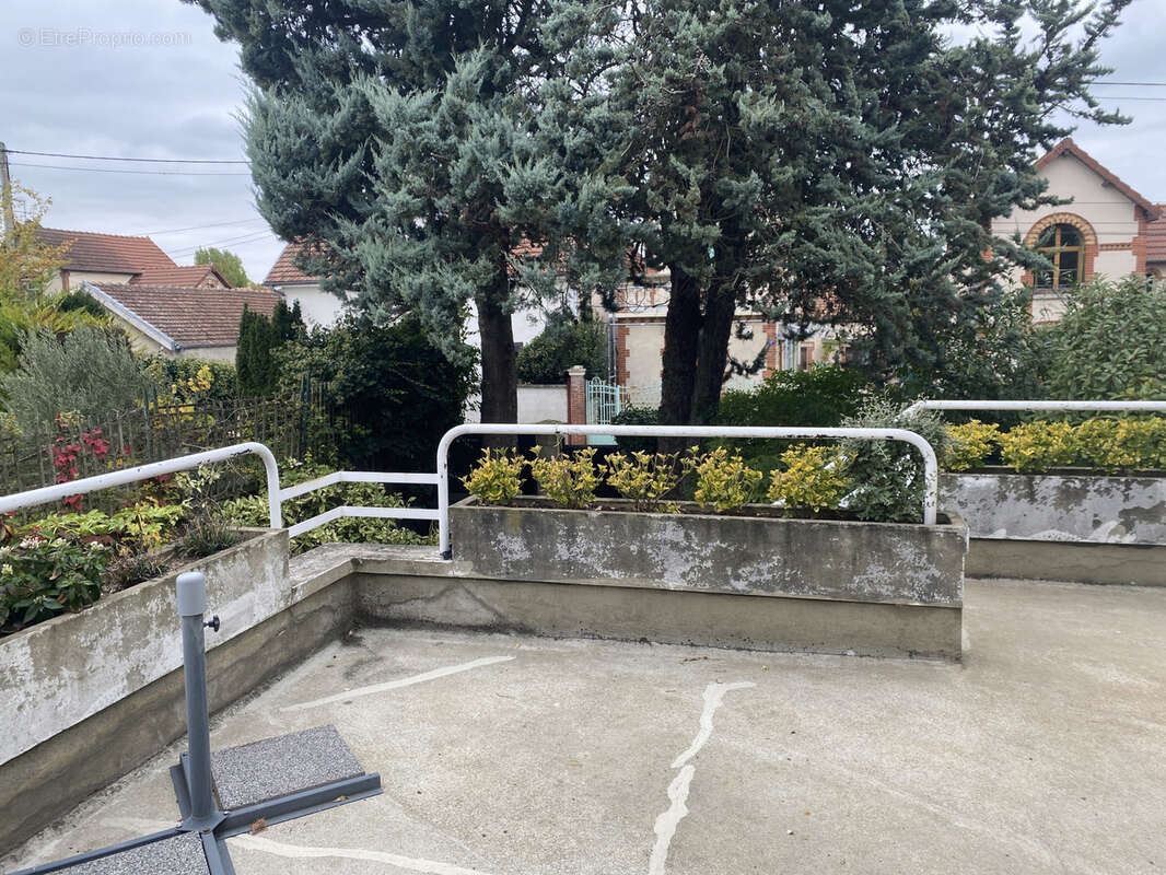 Maison à SAINT-JULIEN-LES-VILLAS