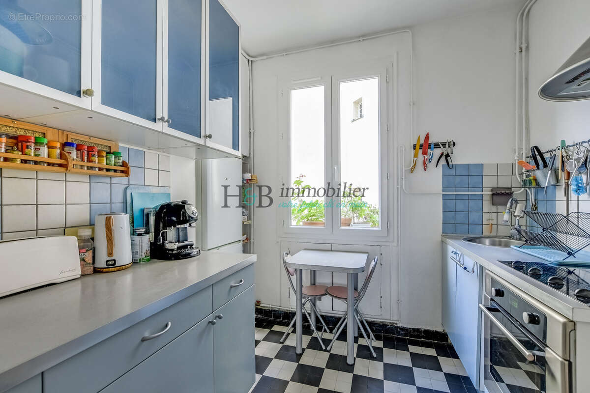 Appartement à PARIS-10E