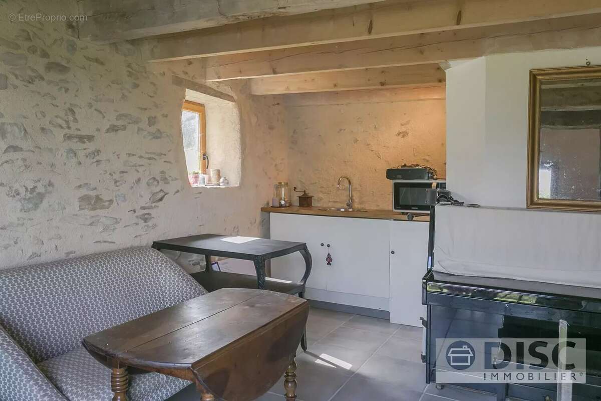 Maison à SAINT-ANDRE-DE-NAJAC