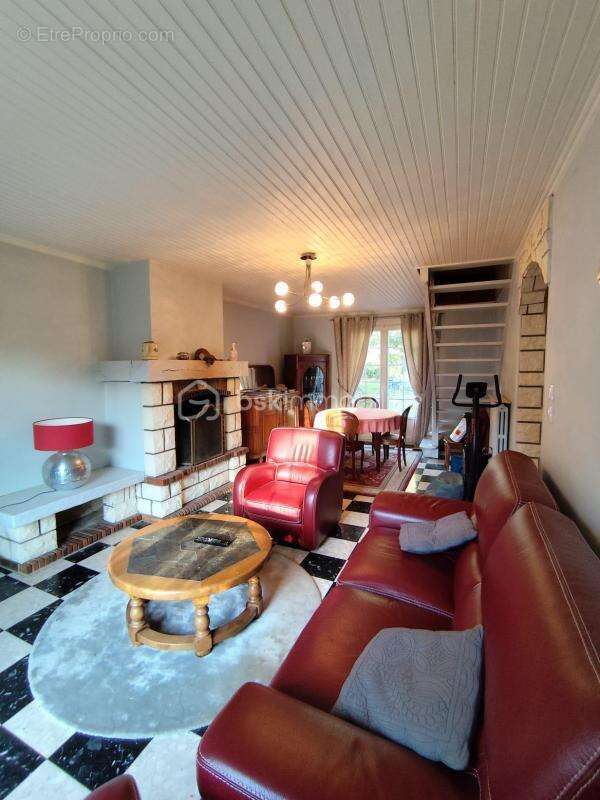 Confortable maison de 115m² habitables, sur 1 hectare de prés et de bois - photo 2