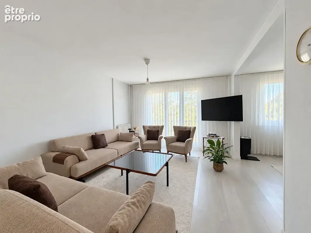 La chapelle saint luc, secteur calme, bel appartement t4 de 82m² - photo 4
