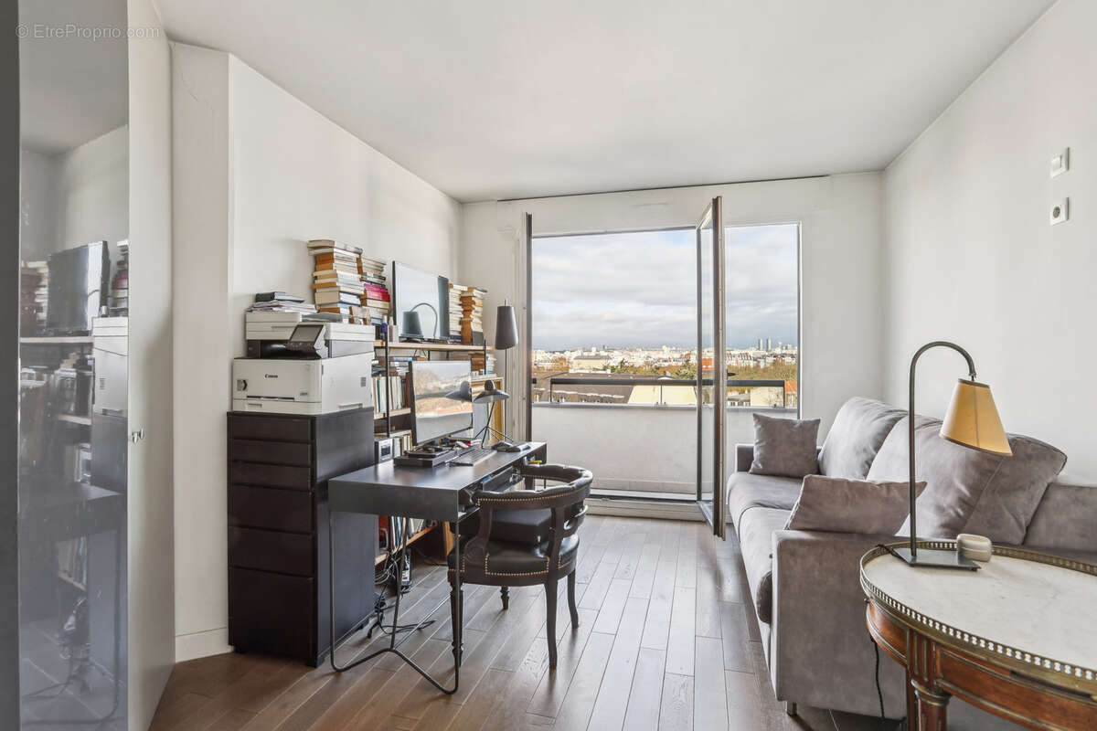 Appartement à CHARENTON-LE-PONT