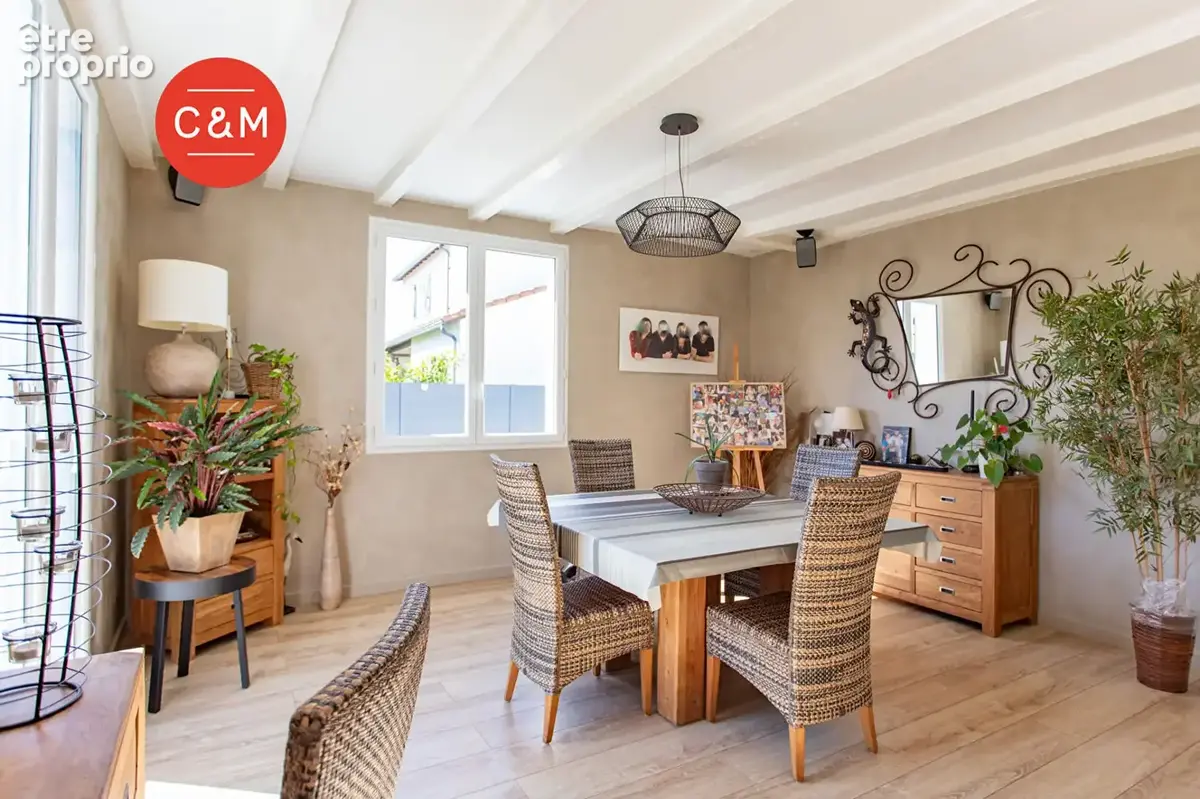 BOUGUENAIS - Maison 7 pièces 193 m² - photo 4