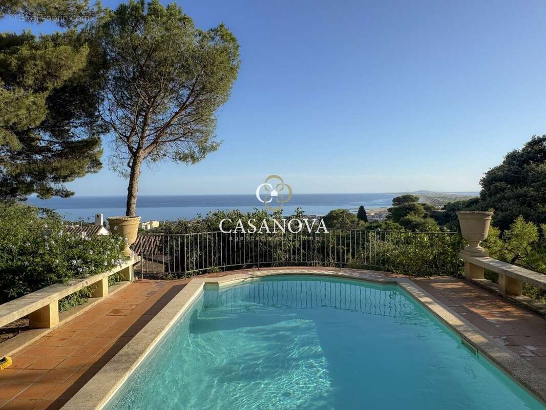Maison d'architecte avec vue mer panoramique sur le Mont Saint-Clair à Sète, piscine et vaste jardin paysager - photo 2