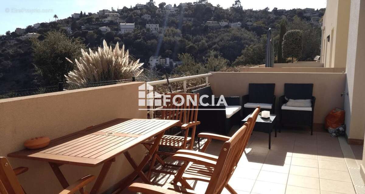 Baisse de prix !  2 pièces avec terrasse vue mer . Découvrez ce superbe appartement 2 pièces idéalement situé dans la prestigieu - photo 6