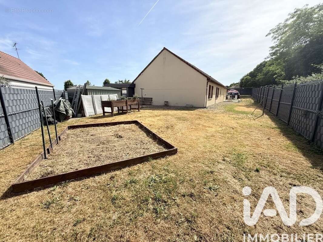 Maison 131 m² à Saulzais-Le-Potier  - photo 3