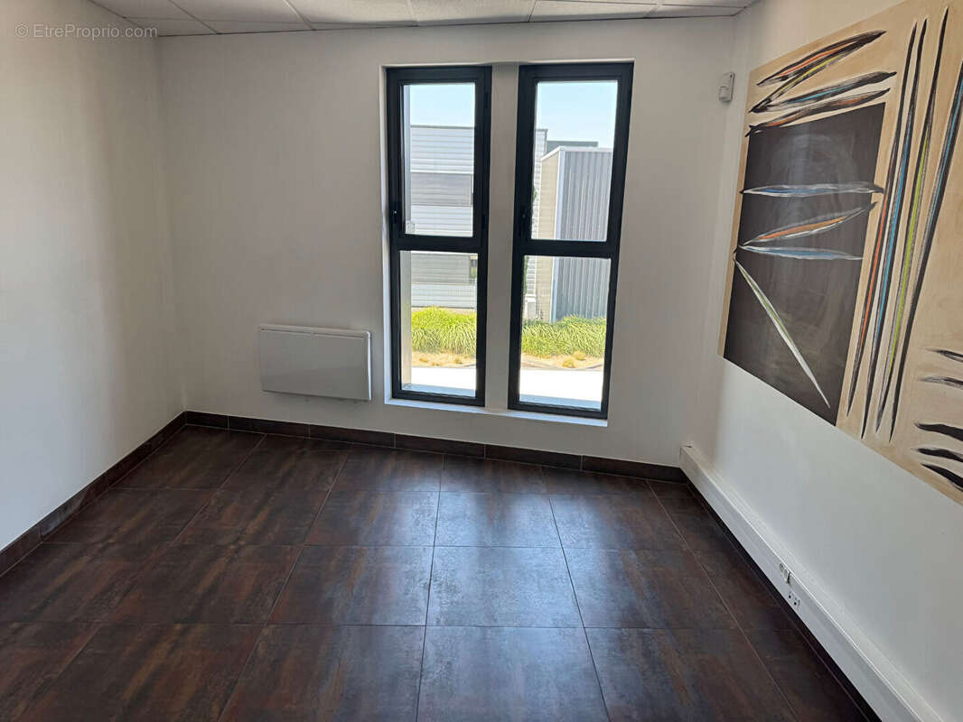 A VENDRE ensemble industriel de 1701 m² aux Sorinieres - photo 3