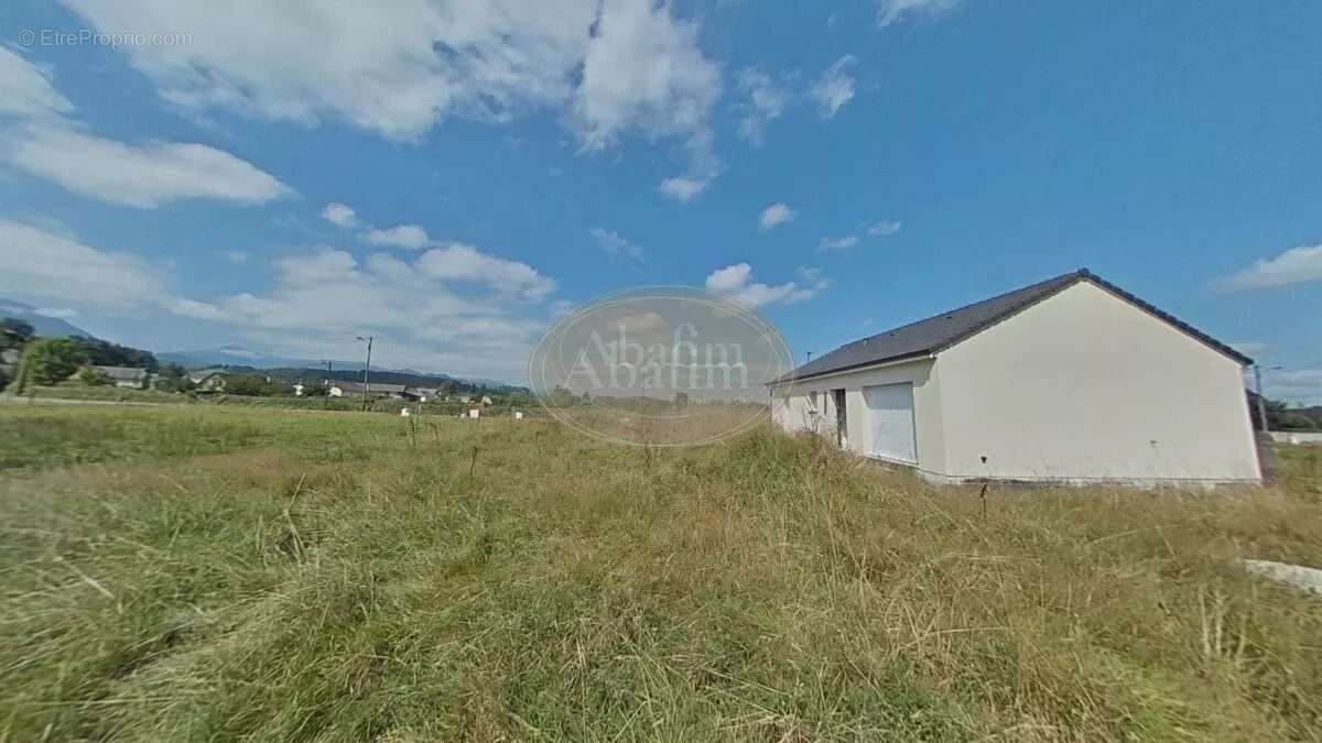 Maison à LESTELLE-BETHARRAM